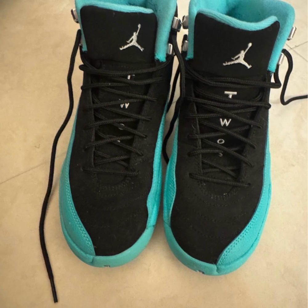 Air Jordan 12- hyper jade - Picture 2 of 2
